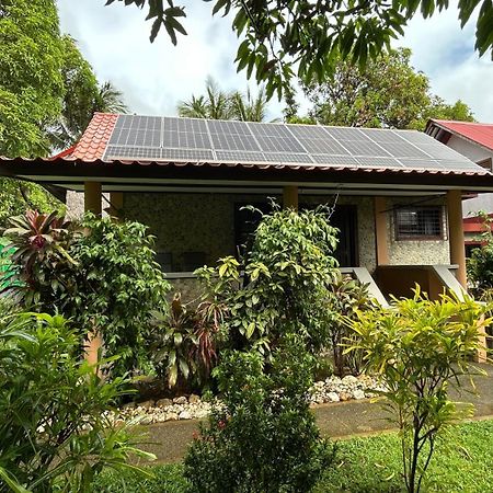 Haus Am Strand Auf Sibuyan Island Nahe Cresta De Gallo - Marevic'S Guesthouse 1 Ohne Klimaanlage Azagra Exterior foto